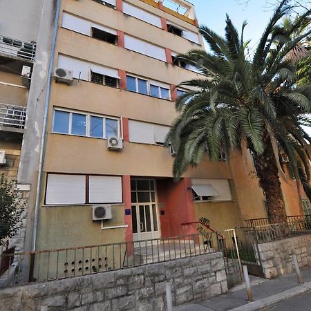 Room & Studio In The Centre Split Exterior foto